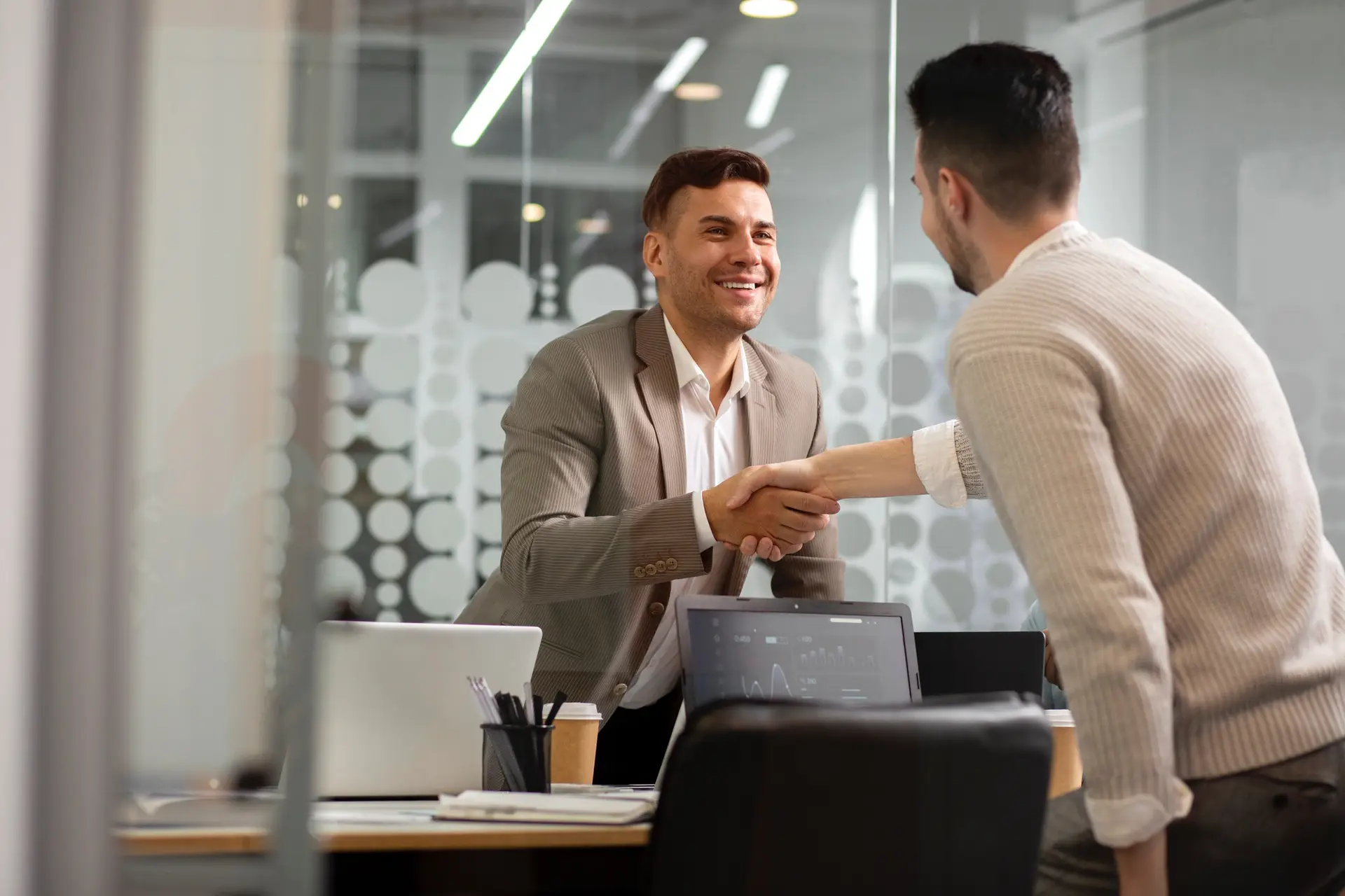 Como aumentar as conversões de leads na sua locadora