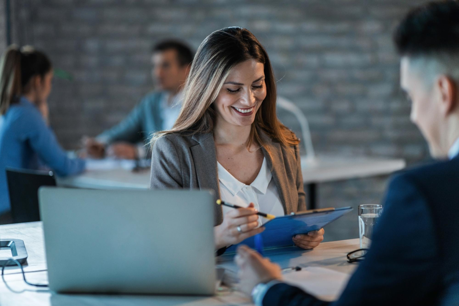 Gestão de Riscos e Compliance em Locadoras: Excelência e Segurança